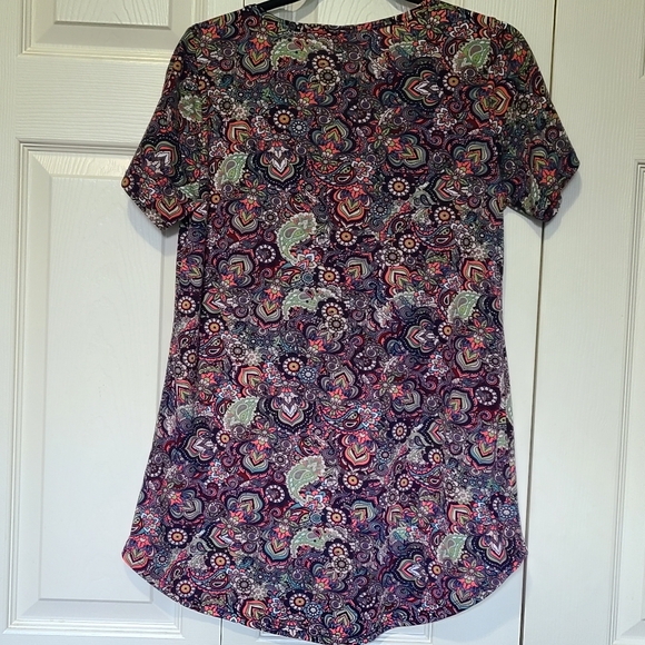 Floral Paisley Green Purple Black Coral White Patterned LuLaRoe Classic T Small - Picture 5 of 5